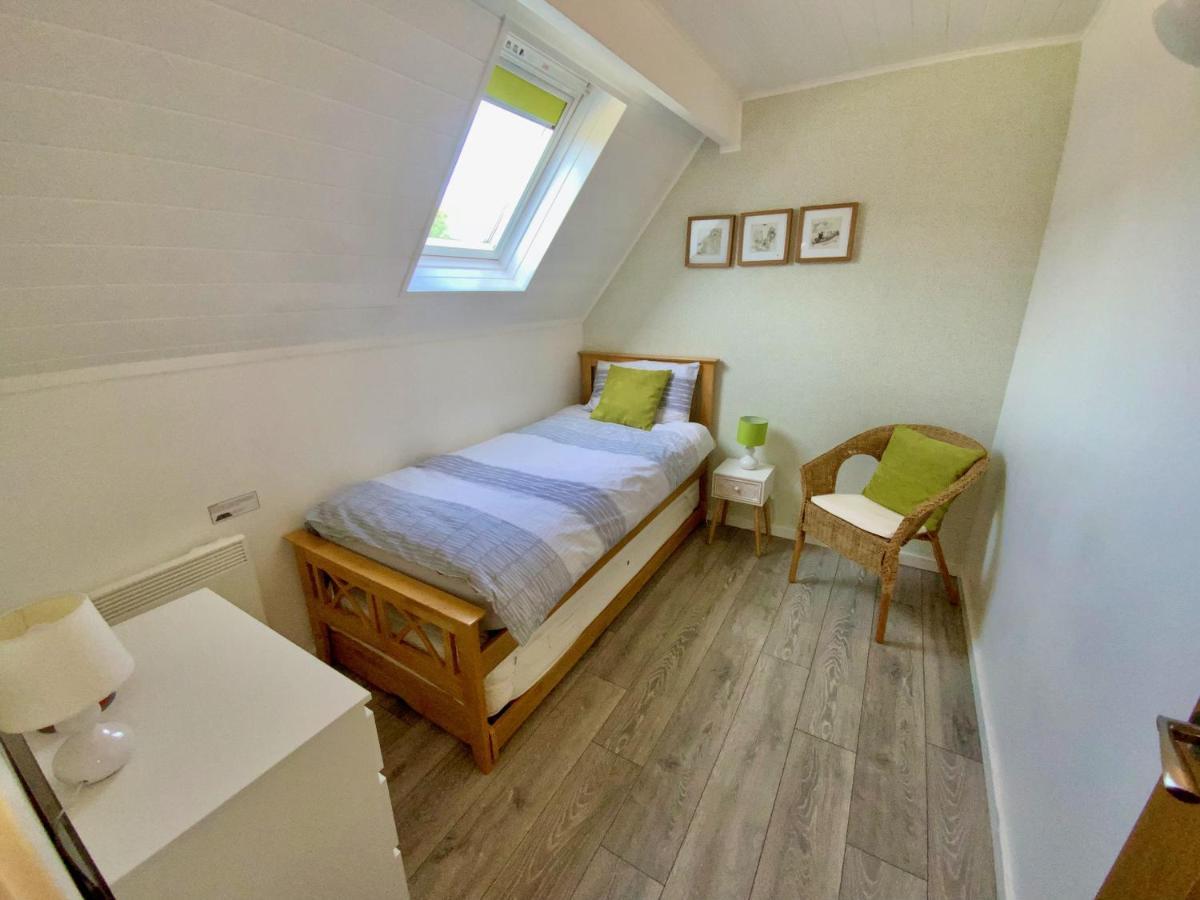 'That One' Our Cotswold Lakeside Lodge Cirencester Exteriör bild